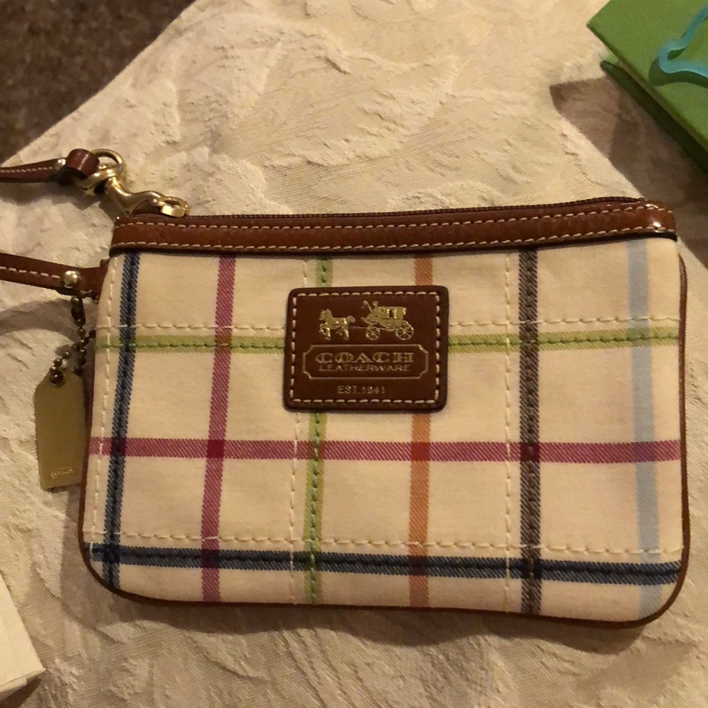 Vintage Coach Wristlet *MAKE ME AN OFFER*